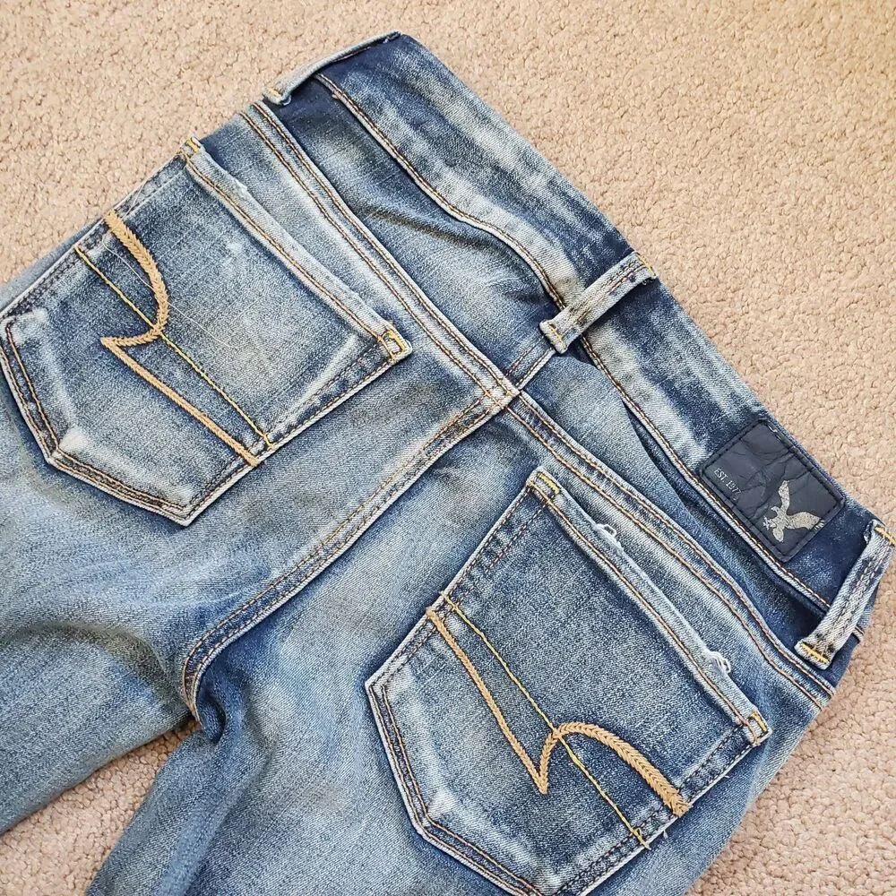 American Eagle Outfitters Blue Flare Jeans - Picture 4 of 11